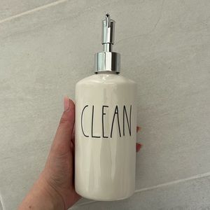 Rae Dunn soap dispenser